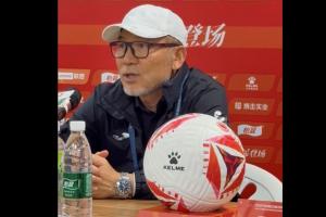 張外龍：這批球員能力很強(qiáng)能通過中超進(jìn)國家隊 明年合同還沒消息