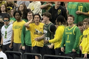 小吧現(xiàn)場直擊|俄勒岡主場有很多林葳球迷 還有人穿著同曦球衣