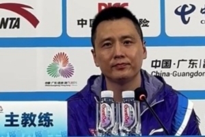 盧偉：上海全運(yùn)男籃就是圍繞李弘權(quán)&李添榮來(lái)的 他們一直非常穩(wěn)定