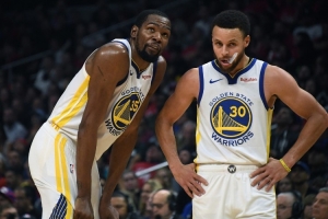 杜庫未來誰進歷史前十？楊毅：現(xiàn)在他倆都進不了 但關鍵球我選KD