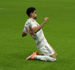 7000萬真不貴！迪亞斯對(duì)巴黎雙響+今晚神仙球，賽季17場(chǎng)11球5助！