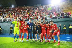 銅梁龍致謝各俱樂部：中國足球發(fā)展 需全體足球人共同努力與團結(jié)