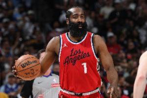 ??拉了一褲兜！哈登15中4&下半場(chǎng)僅5分 正負(fù)值-18全場(chǎng)最低！