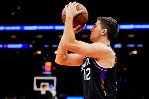 何方神圣？吉萊斯皮第二節(jié)突然爆發(fā) 單節(jié)4記三分射落12分