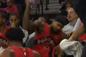 沮喪！英格拉姆非常沮喪怒砸水瓶 砸到工作人員&給巴恩斯嚇一激靈