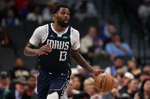 解說：馬紹爾如同上賽季后半段一樣 又開始扛著獨(dú)行俠前行了