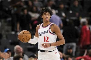 泰倫·盧：我們需要年輕人的強(qiáng)度和能量 當(dāng)他們得到機(jī)會時得抓住