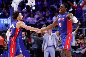 6連勝站穩(wěn)東部第一！你覺得CC&杜倫能帶領(lǐng)汽車城實現(xiàn)復(fù)興嗎？