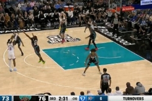 根本攔不?。啔v山大干拔三分一炮轟平比分！雷霆最多落后19分