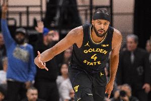 填滿數(shù)據(jù)欄！穆迪11中4拿下13分3板1助2斷1帽 正負(fù)值+22全場(chǎng)最高