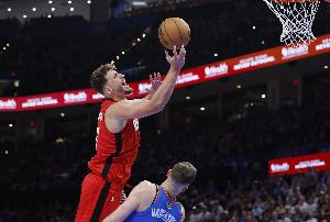 一錘定音！申京閃轉(zhuǎn)騰挪 強攻打2+1鎖定勝局