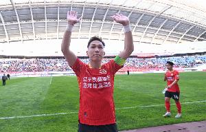 遼媒：遼寧鐵人或留用姆本扎、邦本宜裕、費利佩，中衛(wèi)需補強外援