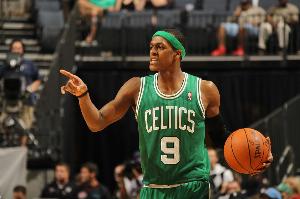 隆多：當(dāng)球員時(shí)我能破解對(duì)方的戰(zhàn)術(shù) 但沒(méi)想到當(dāng)教練會(huì)這么復(fù)雜