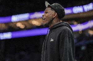 巨星的調整能力！愛德華茲首節(jié)掛0 第二節(jié)單節(jié)砍下16分