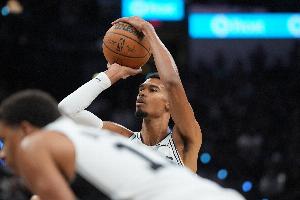 文班亞馬單場至少35分10板5助5帽&投進5+三分 NBA歷史首人