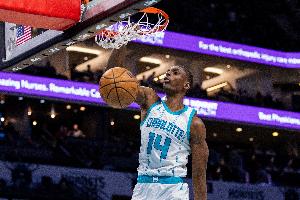 翻江倒海！迪亞巴特守護籃筐 連送大帽扇暈湖人