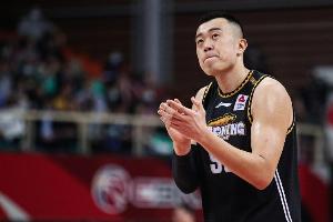 媒體人：當(dāng)韓德君老去 遼寧內(nèi)線暫時(shí)無(wú)人能替 張陳治鋒需快速成長(zhǎng)