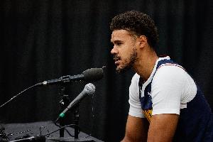 本賽季黃忠防擋拆持球手時每回合僅讓得0.58分 單防時僅讓得0.8分