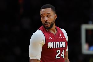 阿德巴約缺陣！熱火vs騎士先發(fā)：鮑威爾&維金斯vs米切爾&加蘭