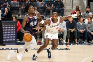 三度重學(xué)走路！奧拉迪波加入雄鹿G聯(lián)賽球隊(duì) 誓要重返NBA賽場(chǎng)