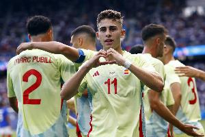 世體：費(fèi)爾明遠(yuǎn)程參與基金會(huì)揭幕儀式，為住院兒童提供支持