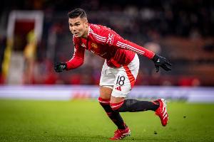 talkSPORT：阿莫林可能留下卡塞米羅，但他30萬鎊的周薪需要降低