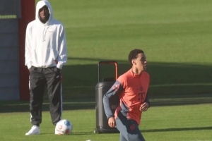 圖片報(bào)：穆西亞拉首次恢復(fù)有球訓(xùn)練，戴維斯很快就能參加合練