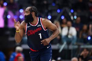 為何訓(xùn)練表現(xiàn)出色但戰(zhàn)績不佳？哈登：好問題！我們一直缺乏穩(wěn)定性