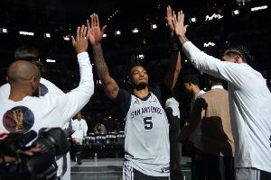 卡斯?fàn)枺何覀兠總€(gè)人都挺身而出 大家全力以赴 始終穩(wěn)扎穩(wěn)打