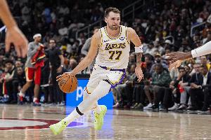 沒怎么出汗呀~東契奇28中14&三分15中5輕松砍下38+6+7