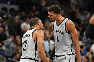 復(fù)興！馬刺賽季前10場取得8勝2負(fù)戰(zhàn)績 自2015年來最佳開局