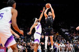 三分大隊(duì)！太陽(yáng)9場(chǎng)比賽至少命中16記三分 聯(lián)盟第一多 勇士7場(chǎng)第三