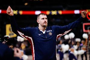 進化史！過去五個賽季約基奇在場時球隊凈效率值從8.4提升至19.7