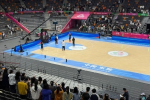 今晚金牌賽！媒體人曬照：胡明軒和徐杰 又是最早出來熱身的兩個