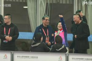 81歲高齡！記者：徐根寶說昨天發(fā)燒到39度，今天指揮上海叫不動了