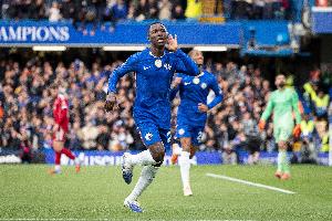 天空體育：切爾西可能調(diào)整凱塞多合同，以反映其世界級(jí)中場(chǎng)地位