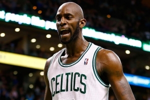 皮爾斯談加內(nèi)特搞笑垃圾話：你愿意參加我婚禮嗎？算了你別來了！