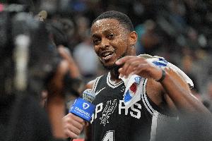 米奇：?？怂谷标囋S久想立刻找到節(jié)奏不容易 他還需要點適應(yīng)空間