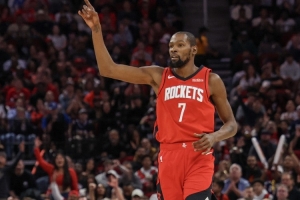火箭賽季前10場(chǎng)拿下7勝3負(fù) 追平球隊(duì)自19-20賽季以來(lái)最佳開(kāi)局