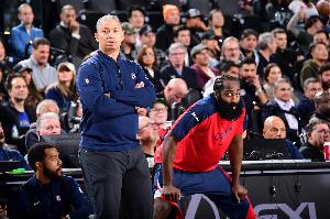 船記：知道分析師們開季前高估快船 但沒人能預料到他們?nèi)绱嗽愀? >
                                        </div>
                                    </div>
                                                                        <div   id=