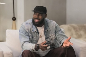 詹姆斯：我有時候覺得2K游戲并不真實 我空籃不進 庫里投丟大空位