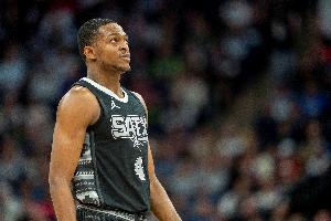 這鍋跑不了！?？怂?次失誤 14中5拿13分&唯一三分還是對方干擾球