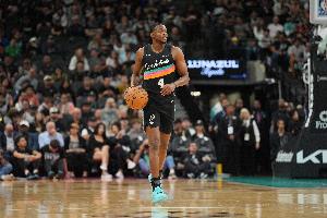 就該多打！?？怂?2中6拿下全隊(duì)最高14分外加2板4助1帽