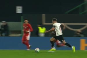 20歲拜仁新星！比朔夫U21歐預(yù)賽遠射戴帽，賽季已14次出場獻3助攻