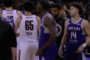 好兄弟一路平安！楊瀚森和馬盧阿奇兩個(gè)首輪秀賽后擁抱