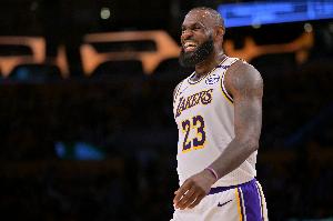 范德比爾特：我們知道詹姆斯能提供球隊(duì)需要的元素 期待他的回歸