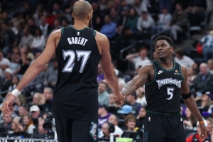 華子：戈貝爾禁區(qū)接球后表現進步很多我很信任他 會更多給他傳球