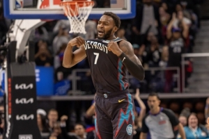 太秀了！保羅·里德歐洲步上籃打停老東家76人 主場(chǎng)沸騰