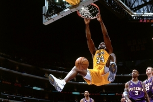 奧尼爾：現(xiàn)在沒人能扣碎籃板 傳統(tǒng)中鋒不是主角了 大家都在投三分