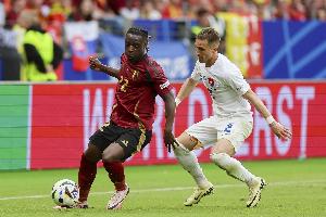 多庫本屆世預(yù)賽74次嘗試過人+39次成功，均為歐洲球員最多